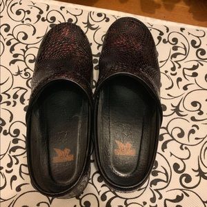 Dansko XP professional clogs